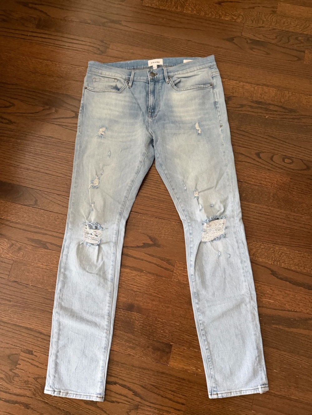 NWOT: Men’s Frame Denim Light Blue Slim/Skinny Distressed Jeans - Size 33